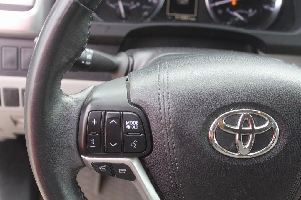 used 2015 Toyota Highlander car, priced at $16,995