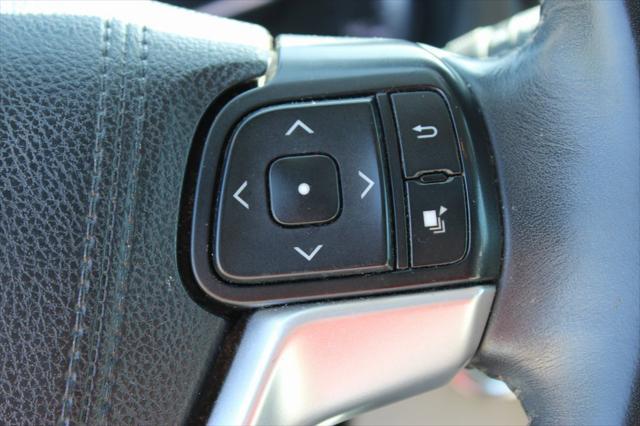 used 2015 Toyota Highlander car, priced at $12,995