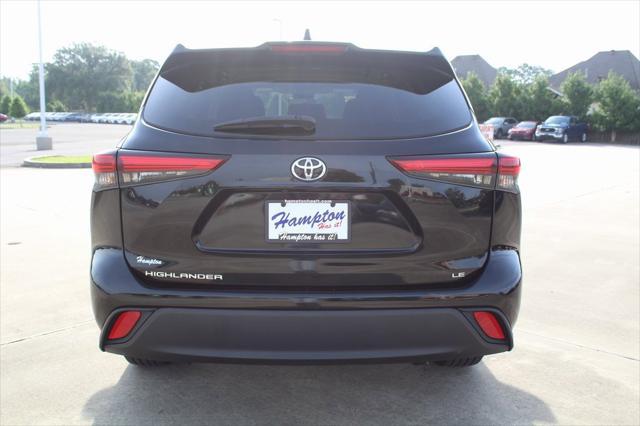 used 2023 Toyota Highlander car, priced at $33,999