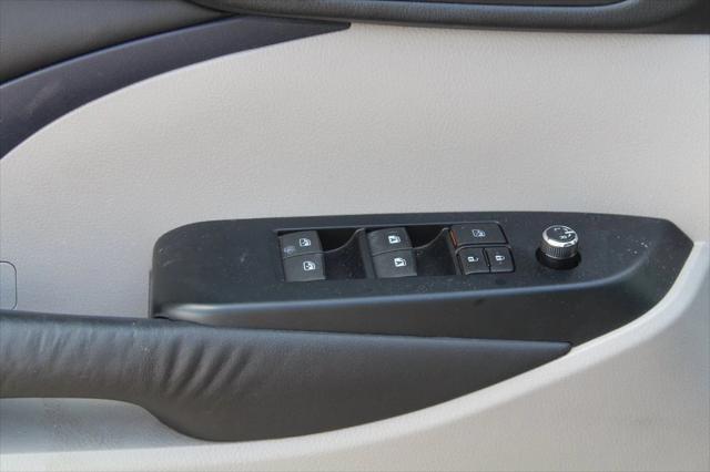 used 2015 Toyota Highlander car, priced at $12,995