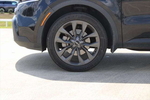 used 2023 Kia Sorento car, priced at $30,995