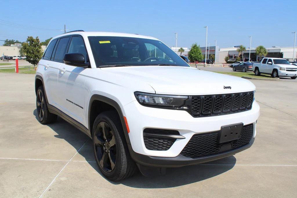 used 2023 Jeep Grand Cherokee car, priced at $25,995