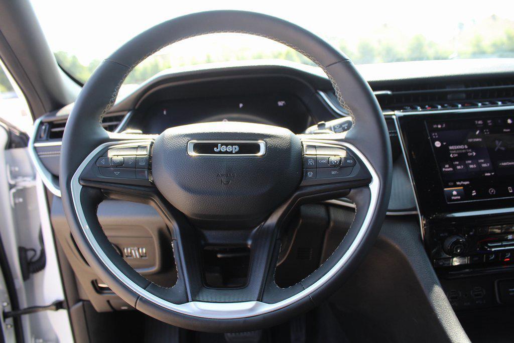 used 2023 Jeep Grand Cherokee car, priced at $25,995