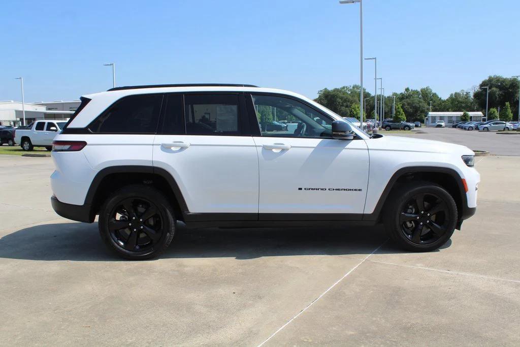 used 2023 Jeep Grand Cherokee car, priced at $25,995