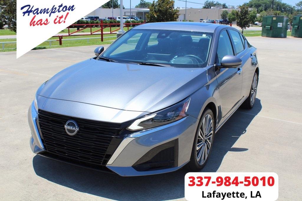 used 2023 Nissan Altima car, priced at $29,999