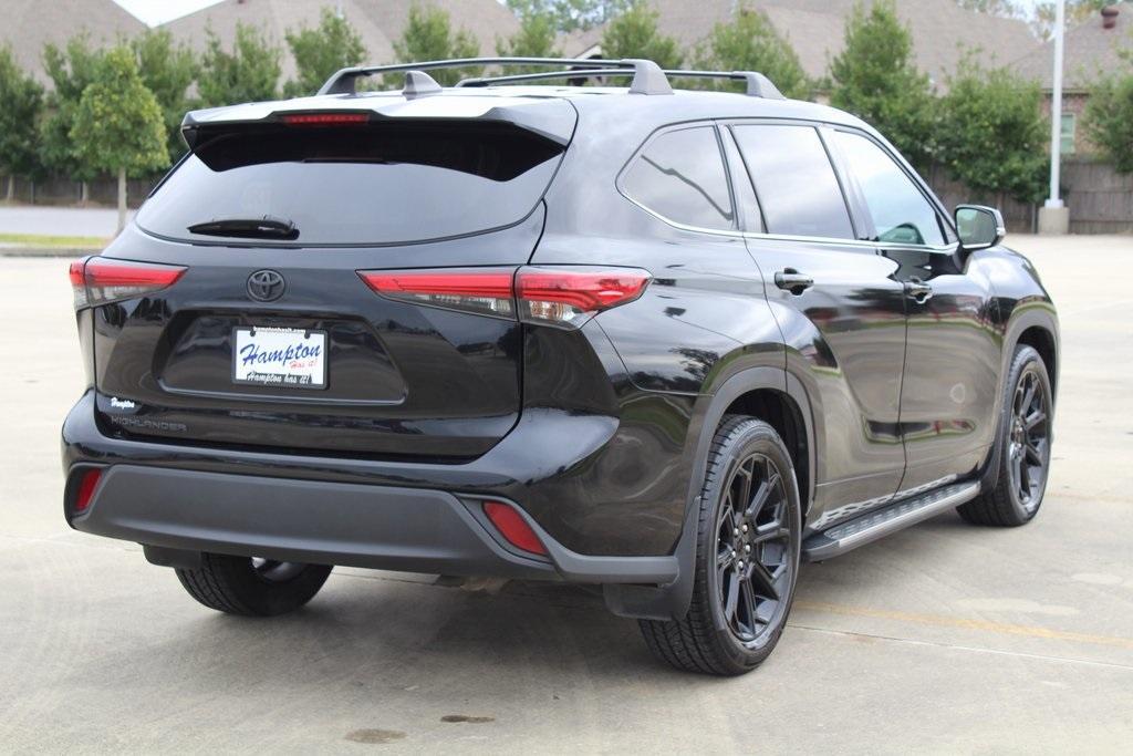 used 2022 Toyota Highlander car, priced at $29,999