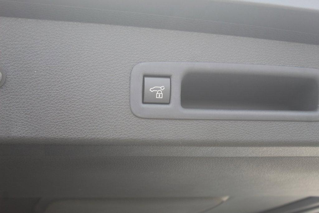 new 2025 Toyota Sienna car, priced at $46,040