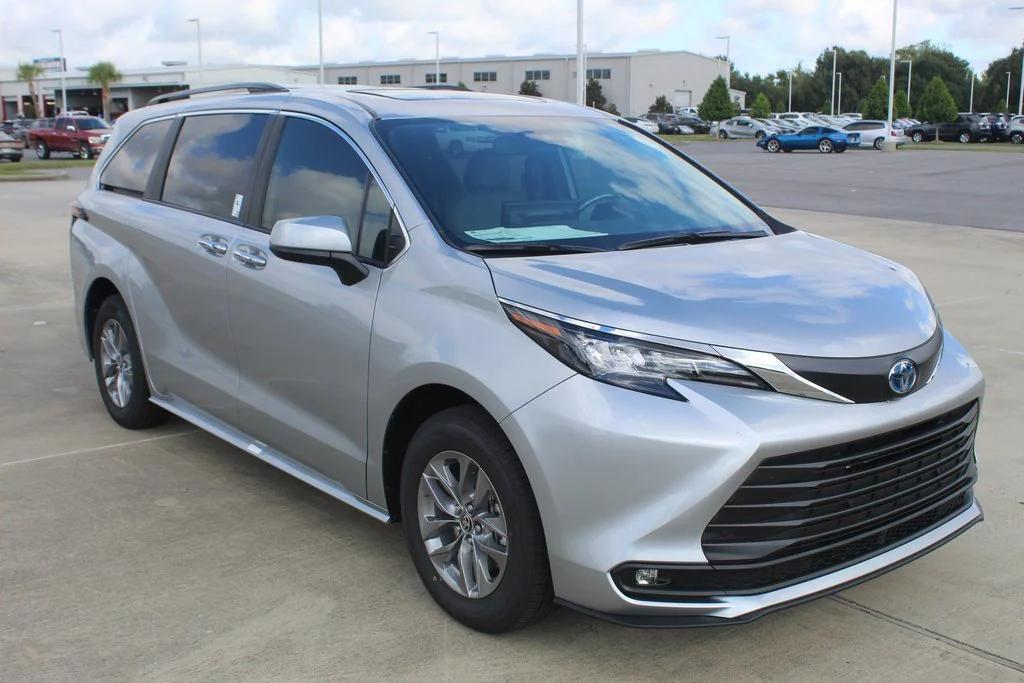new 2025 Toyota Sienna car, priced at $46,040