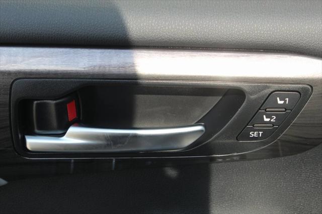 new 2025 Toyota Highlander car, priced at $52,005