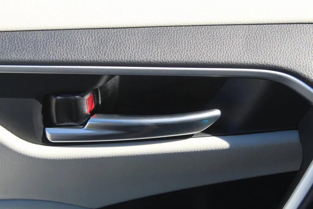 new 2025 Toyota RAV4 Hybrid car, priced at $39,648