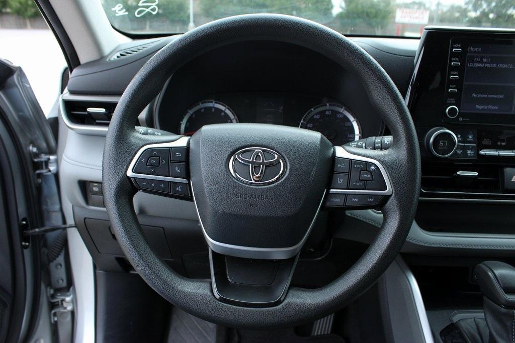 used 2022 Toyota Highlander car, priced at $28,999