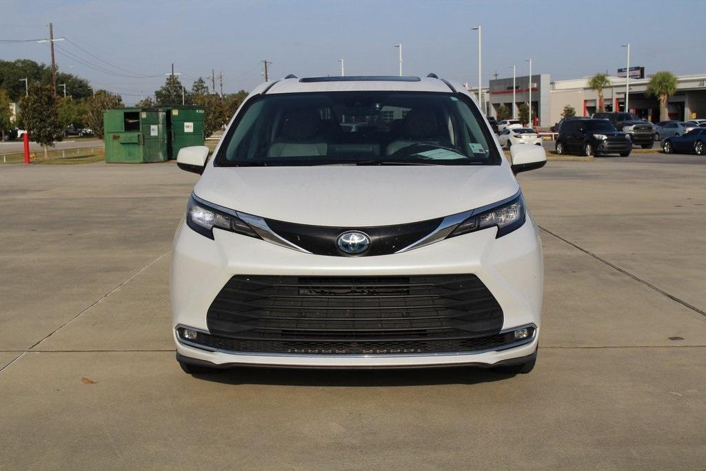 used 2022 Toyota Sienna car, priced at $38,999