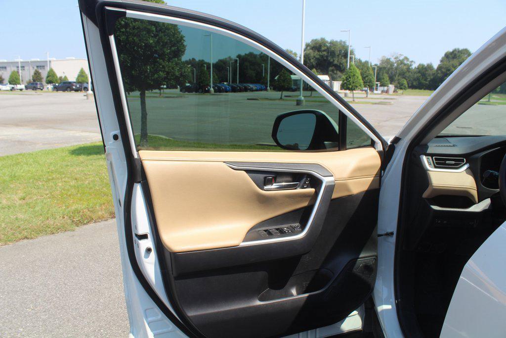 used 2020 Toyota RAV4 car, priced at $23,995