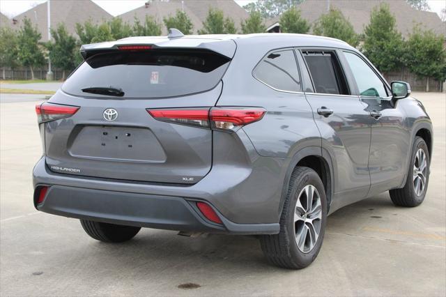 used 2023 Toyota Highlander car, priced at $36,995