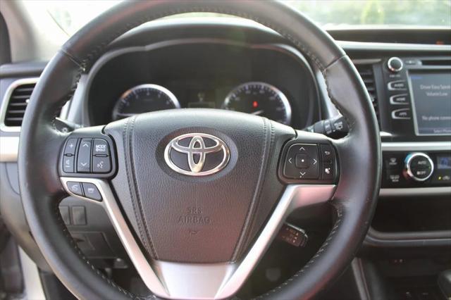 used 2015 Toyota Highlander car, priced at $16,900