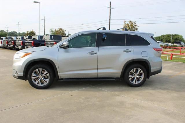 used 2015 Toyota Highlander car, priced at $16,900