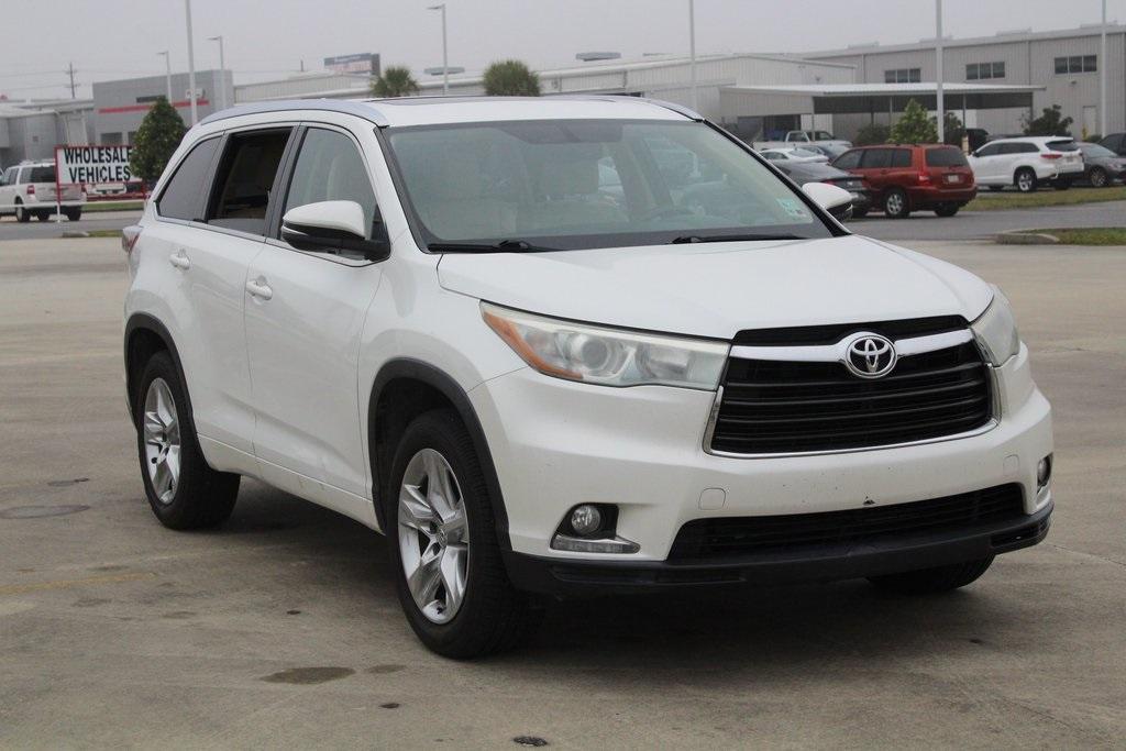 used 2015 Toyota Highlander car, priced at $19,999