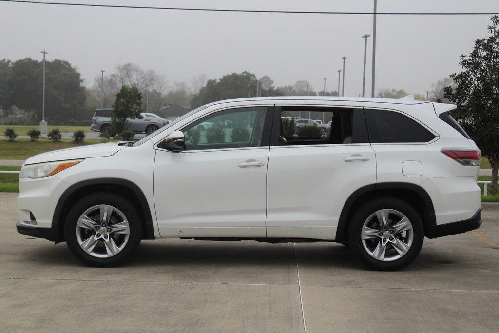 used 2015 Toyota Highlander car, priced at $19,999