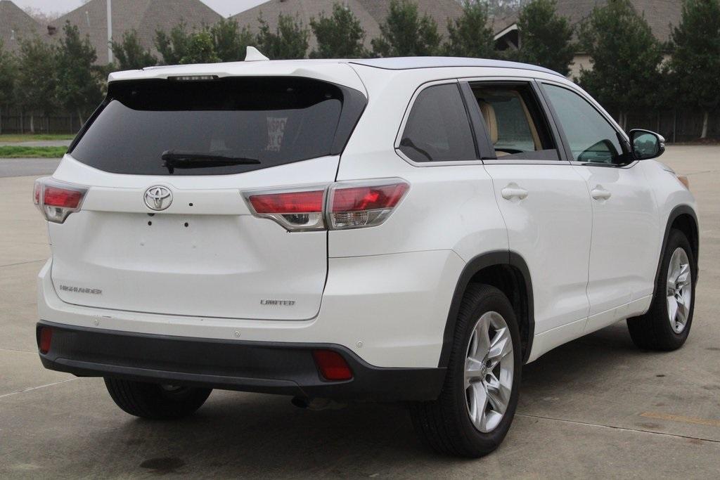 used 2015 Toyota Highlander car, priced at $19,999