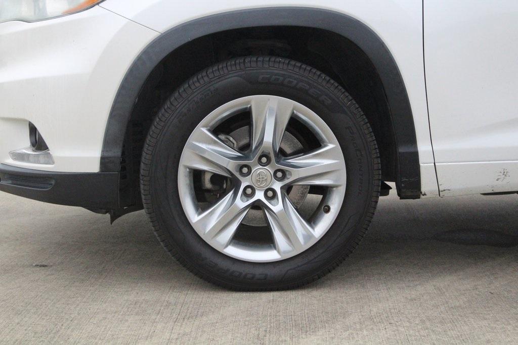 used 2015 Toyota Highlander car, priced at $19,999