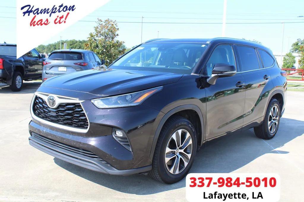 used 2021 Toyota Highlander car, priced at $28,595