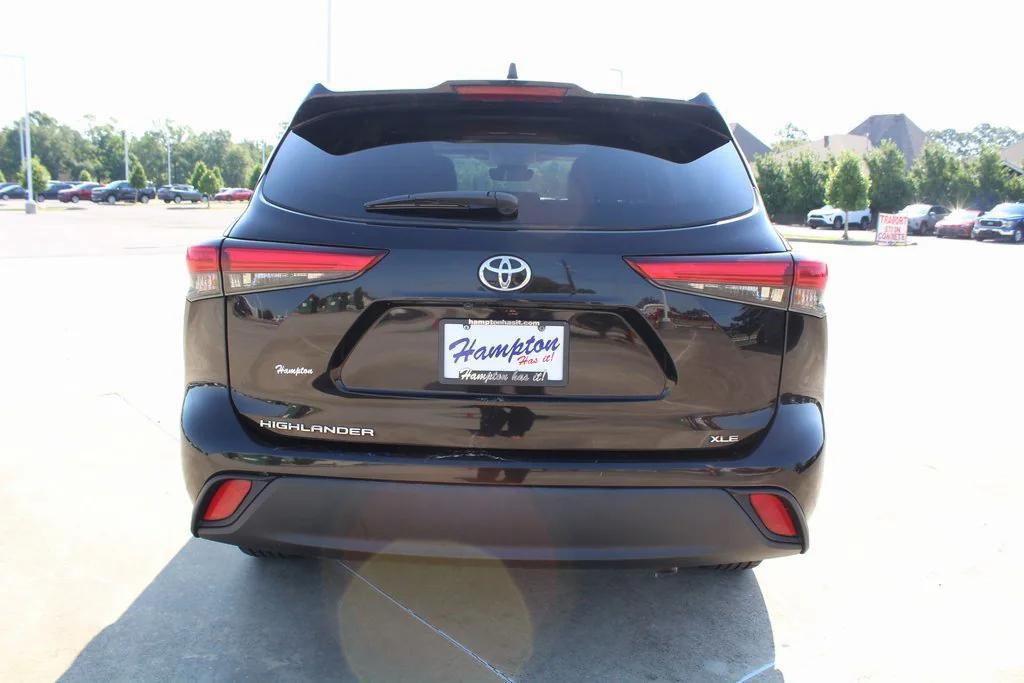 used 2021 Toyota Highlander car, priced at $28,595