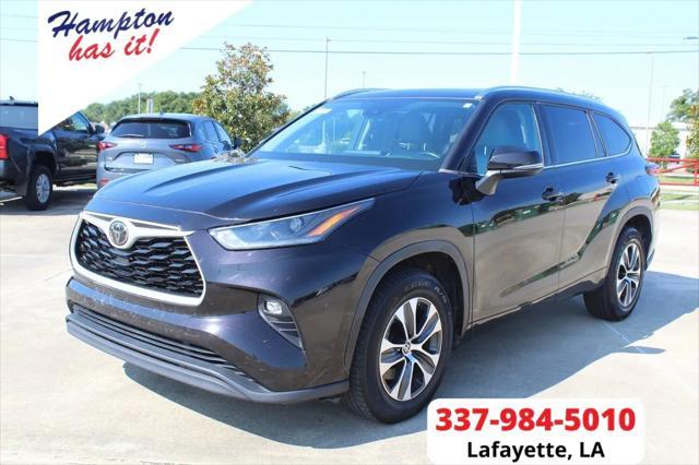 used 2021 Toyota Highlander car, priced at $30,995