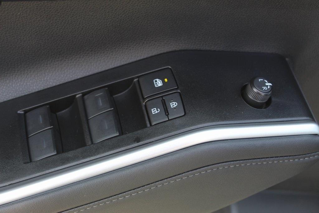 new 2025 Toyota Highlander Hybrid car, priced at $50,679