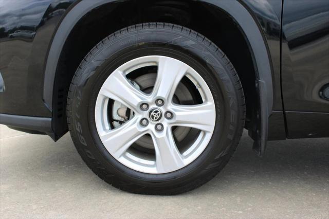 used 2023 Toyota Highlander car, priced at $31,999