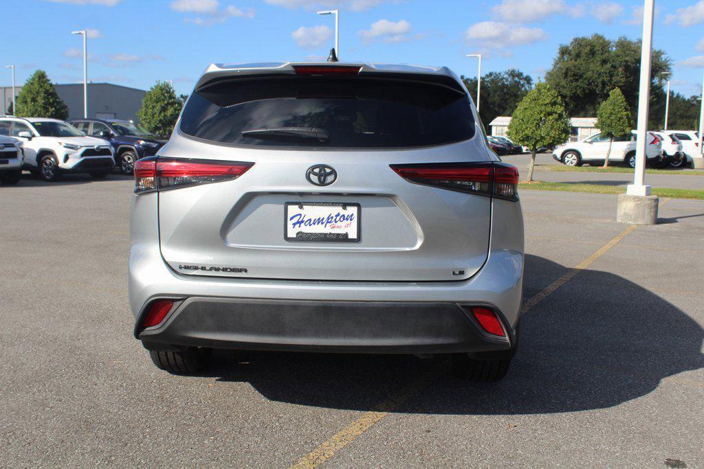 used 2022 Toyota Highlander car, priced at $27,900