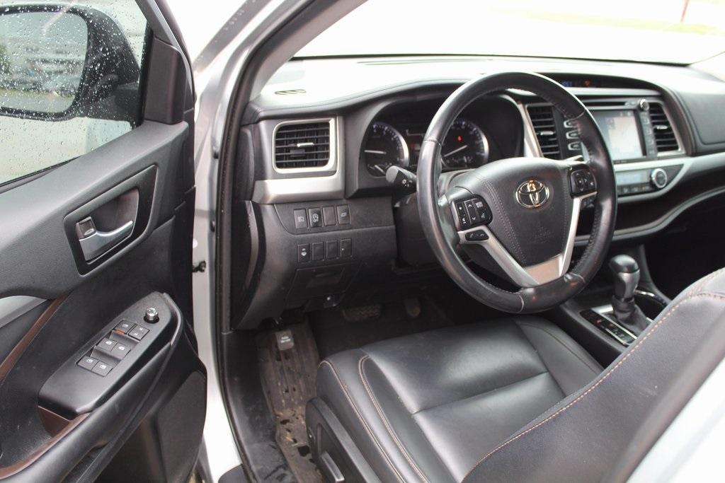 used 2019 Toyota Highlander car