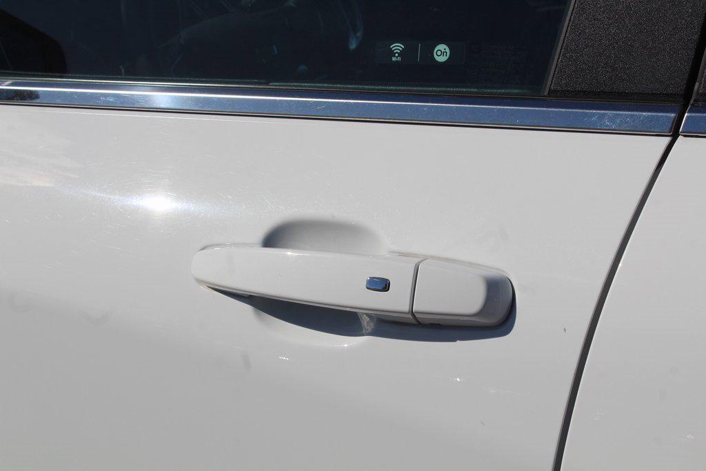 used 2024 Chevrolet Equinox car, priced at $21,995