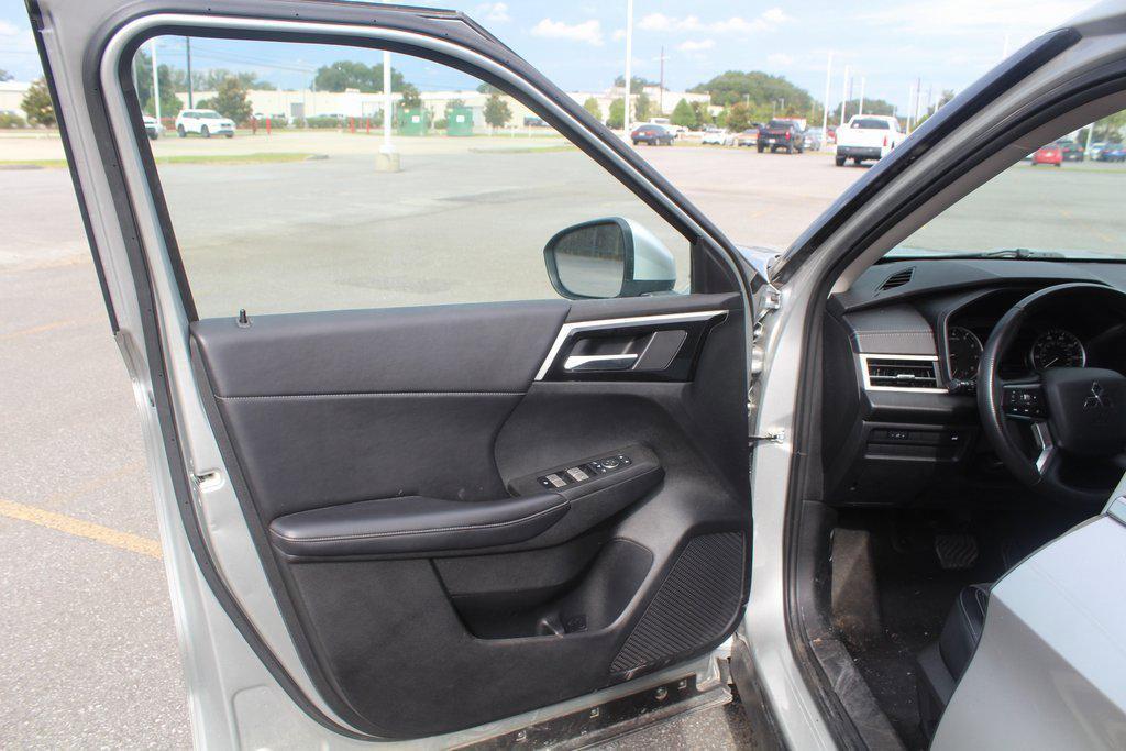 used 2024 Mitsubishi Outlander car, priced at $25,995
