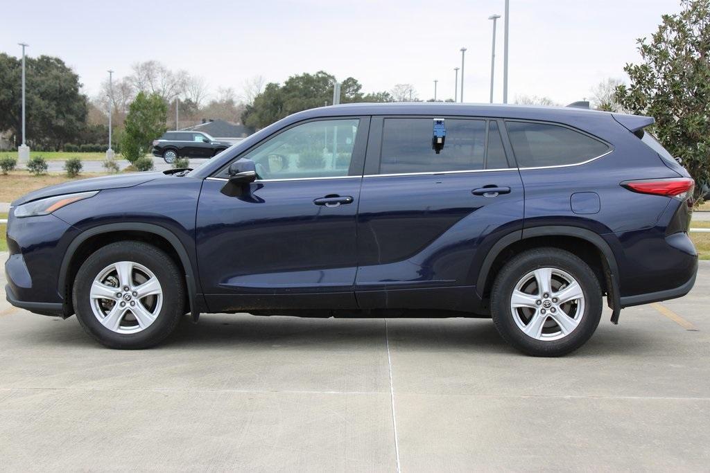 used 2023 Toyota Highlander car, priced at $32,995