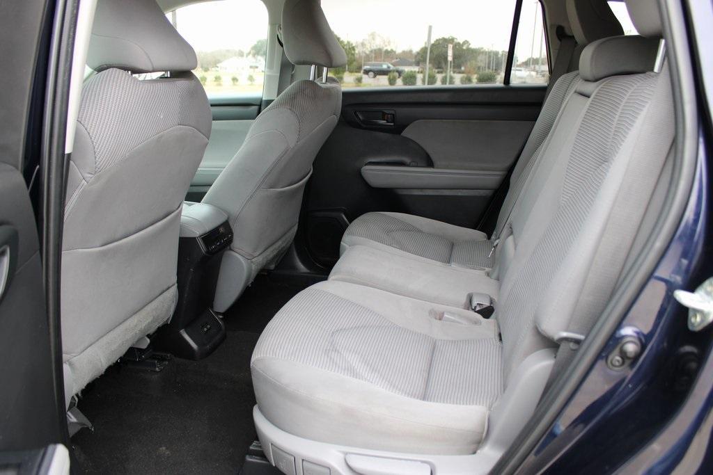 used 2023 Toyota Highlander car, priced at $32,995