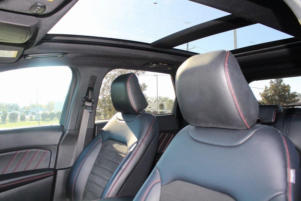 used 2022 Ford Edge car, priced at $28,650