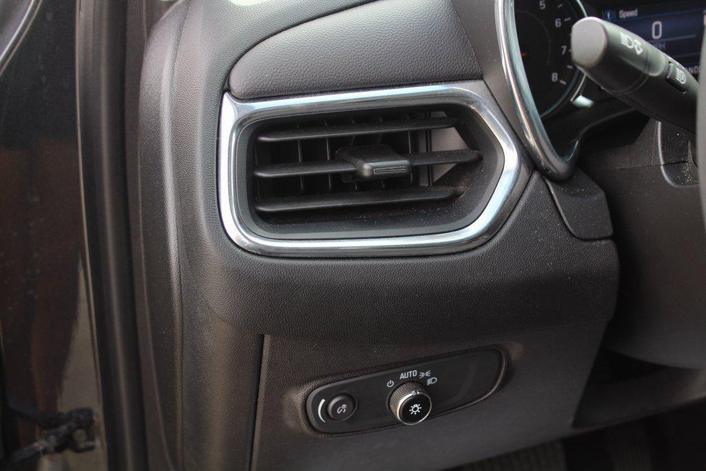 used 2023 Chevrolet Equinox car, priced at $18,995