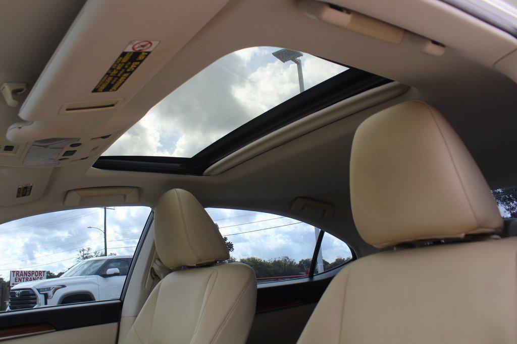 used 2013 Lexus ES 300h car, priced at $7,999
