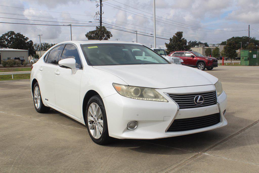 used 2013 Lexus ES 300h car, priced at $7,999