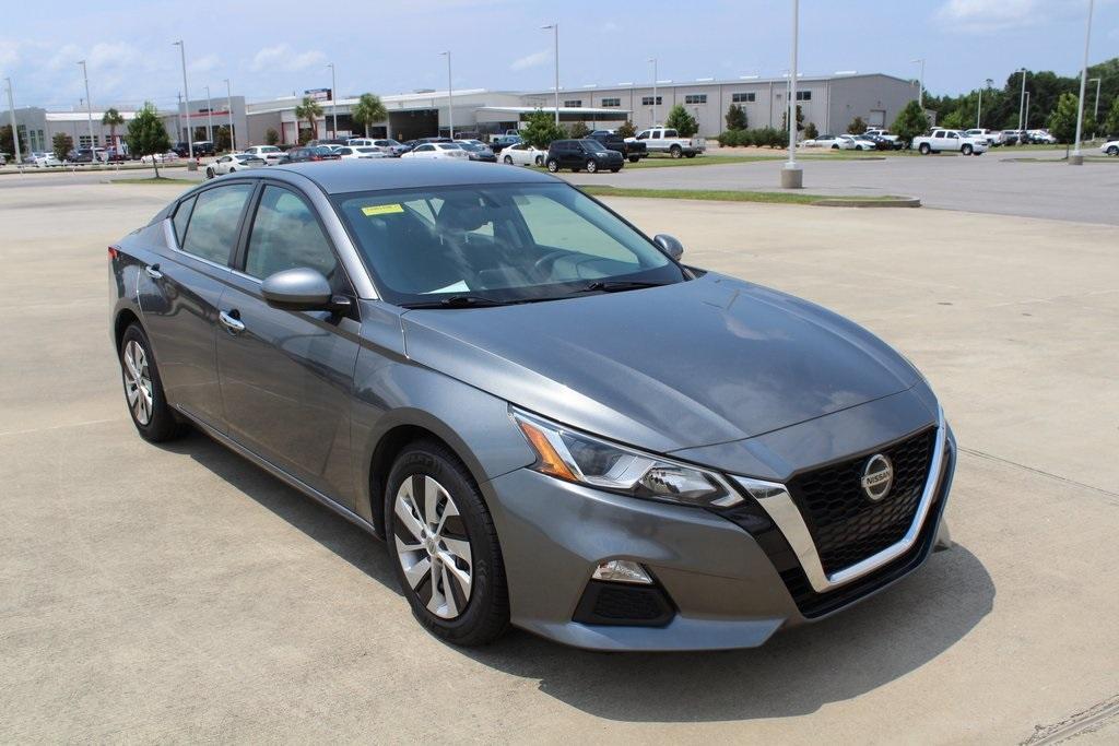 used 2019 Nissan Altima car, priced at $15,999