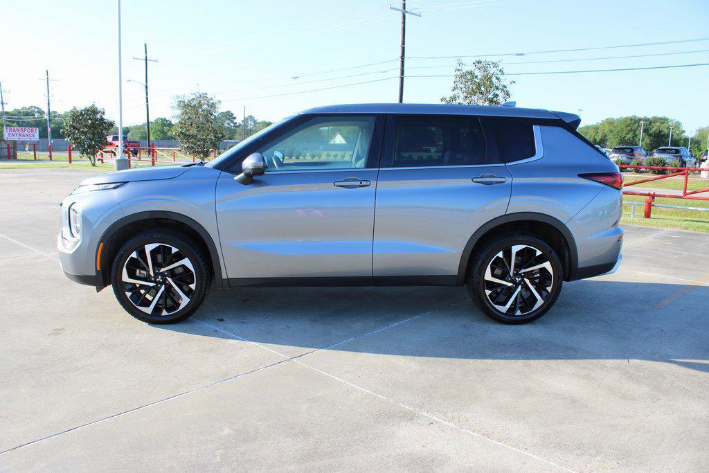 used 2023 Mitsubishi Outlander car, priced at $21,995