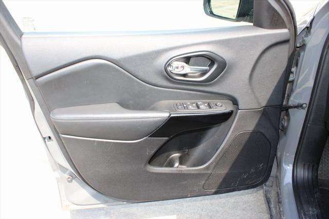 used 2023 Jeep Cherokee car, priced at $24,900