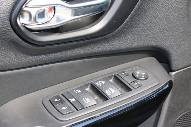used 2023 Jeep Cherokee car, priced at $24,900