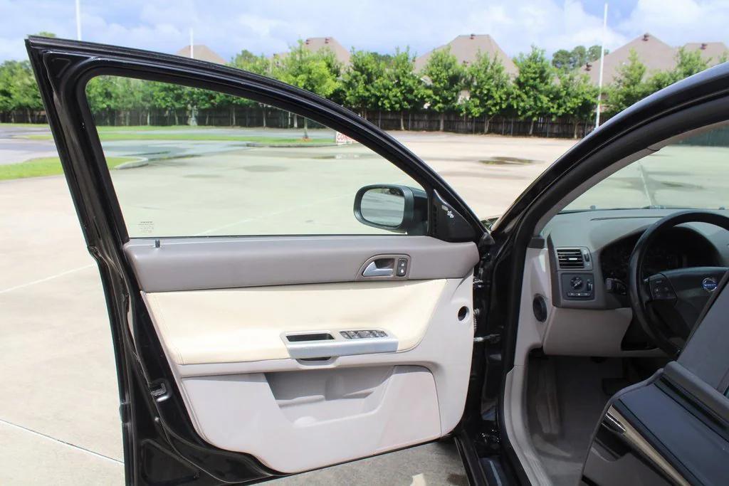 used 2011 Volvo S40 car, priced at $4,995