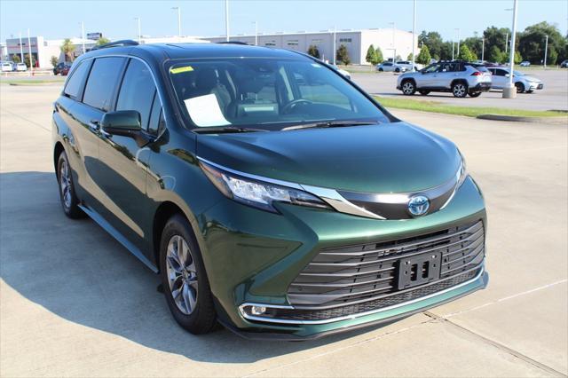 used 2022 Toyota Sienna car, priced at $41,995