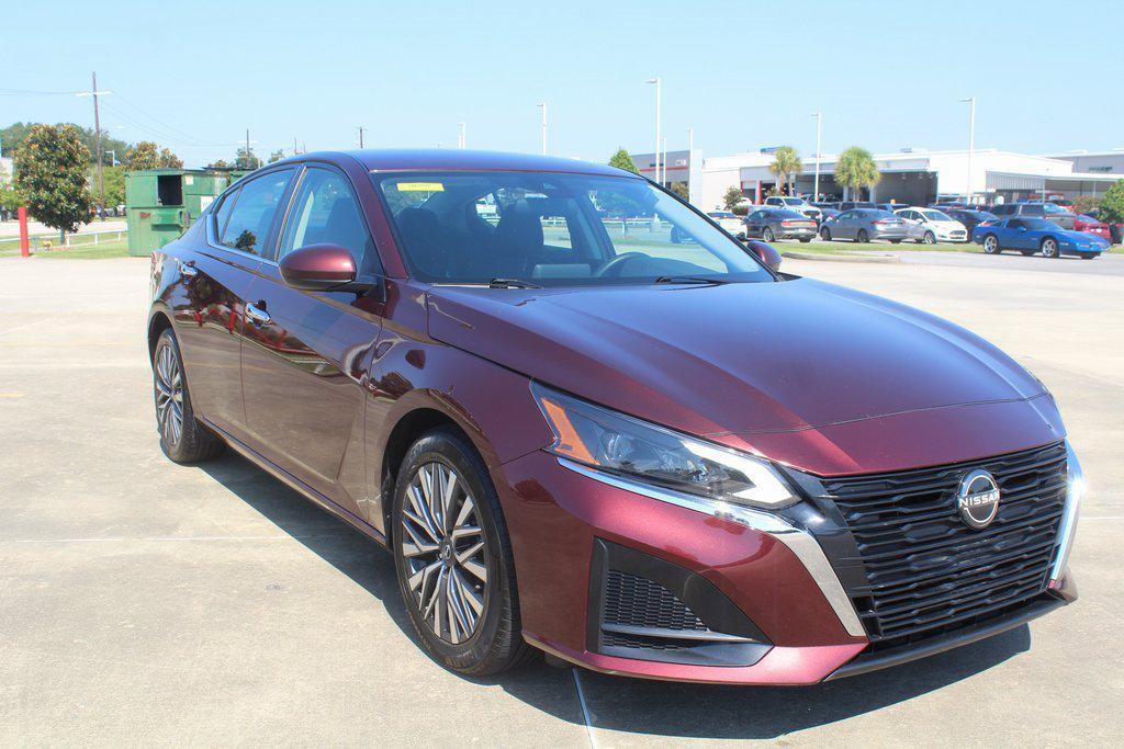 used 2023 Nissan Altima car, priced at $20,999