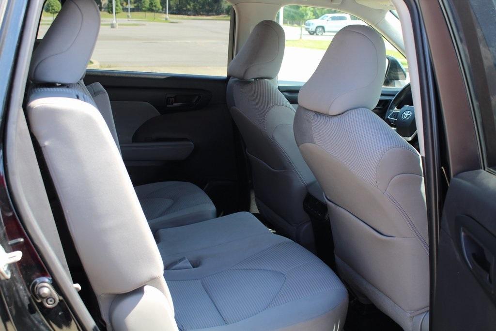 used 2022 Toyota Highlander car, priced at $29,999