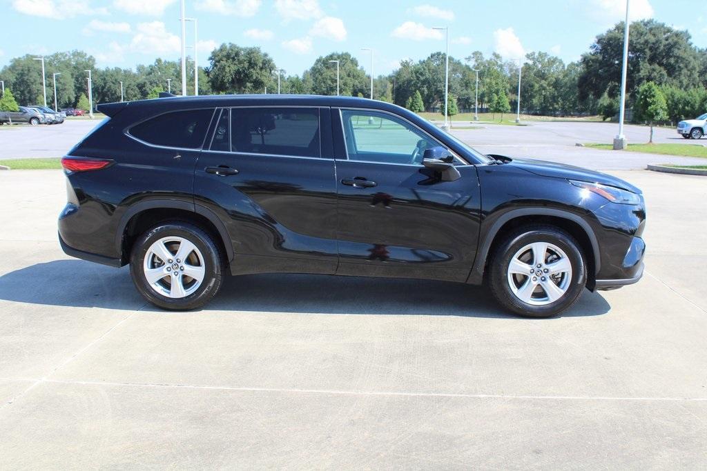 used 2022 Toyota Highlander car, priced at $29,999