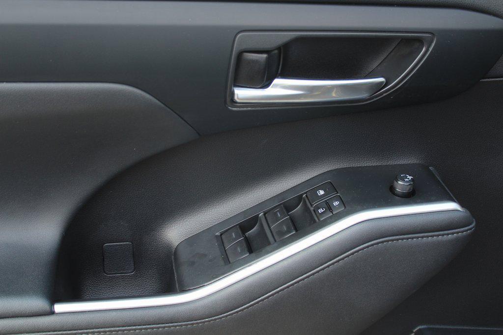 used 2023 Toyota Highlander car, priced at $36,000