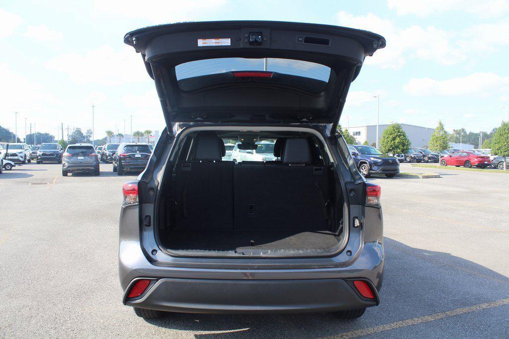 used 2023 Toyota Highlander car, priced at $36,000